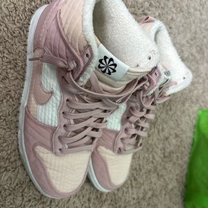 Nike Women's Pink and Cream Quilted Sneakers